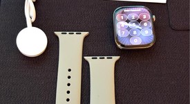 Good
													Apple Watch Series 10 46mm - Unlocked, Natural, A3003 - Cellular, Titanium, photo 3 of 7