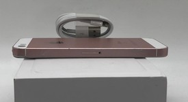 Fair
													Apple iPhone SE 1st Gen 2016 - Unlocked, Rose Gold, 16 GB, A1662, photo 4 of 6