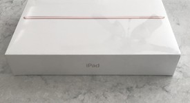 New
													Apple iPad 7th Gen - Wi-Fi, Gold, 32 GB, A2197, photo 2 of 7
