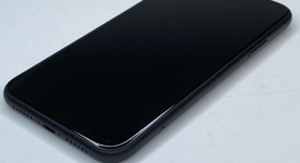 Good
													Apple iPhone Xr - Verizon, Black, 64 GB, A1984, photo 3 of 7