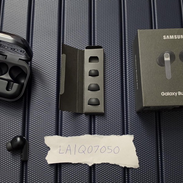 Samsung Galaxy Buds4 Pro - Black