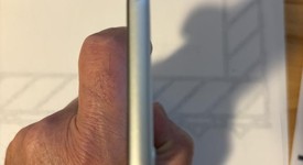 Good
													Apple iPhone SE 2nd Gen 2020 - Unlocked, White, 128 GB, A2275, photo 5 of 6