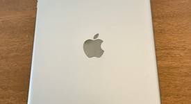 Good
													Apple iPad Air - Unlocked, Gray, 32 GB, photo 4 of 15