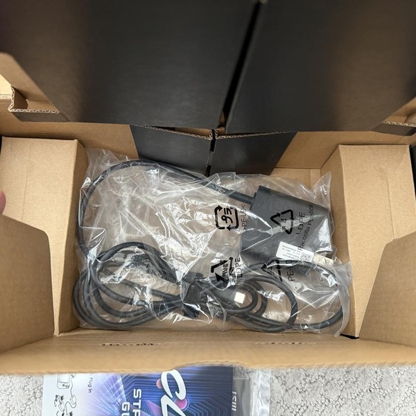 MSI Claw 8 AI Plus - 1 TB, Black, 32 GB, Intel Core Ultra 7