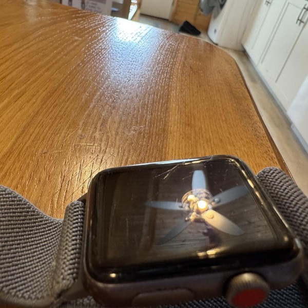 Apple Watch Series 3 42mm - Gray, A1859, Aluminum - GPS