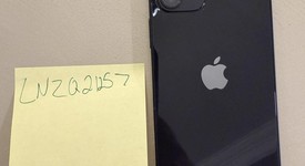 Mint
													Apple iPhone 12 - Unlocked, Black, 128 GB, A2172, photo 3 of 10