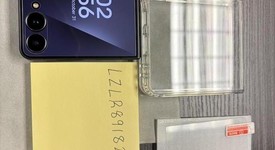 Mint
													Samsung Galaxy Z Flip7 - Spectrum, Jet Black, 256 GB, 12 GB, SM-F766U, photo 4 of 6