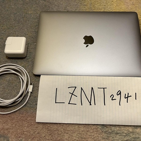 MacBook Air 2020 - 13 inch - 256 GB, Silver, 8 GB, Apple M1