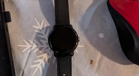 Mint
													Google Pixel Watch - Unlocked, Black, LTE, photo 4 of 4