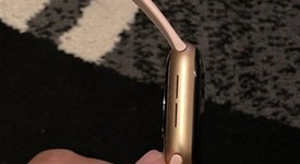 Mint
													Apple Watch Series 6 40mm - Gold, A2291 - GPS, Aluminum, photo 1 of 7