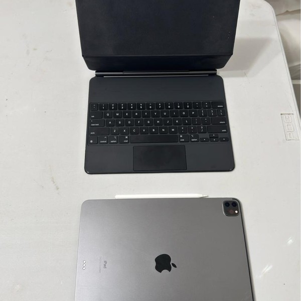 Apple iPad Pro 12.9 inch 4th Gen 2020 - Wi-Fi, Gray, 128 GB, A2229