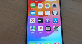 Mint
													Apple iPhone Xs Max - Unlocked, Silver, 64 GB, A1921, photo 2 of 23