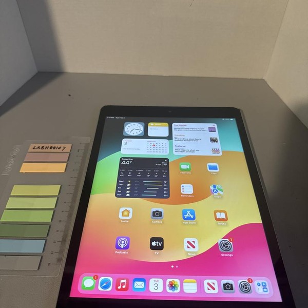 Apple iPad 9th Gen - Unlocked, 64 GB, Silver, A2603