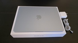 Mint
													MacBook Air 2025 (M4) - 13" - Apple M4, Sky Blue, 256 GB, 16 GB, photo 1 of 9