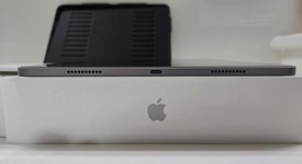 Mint
													Apple iPad Pro 12.9" 6th Gen 2022 - Wi-Fi, Gray, 1 TB, photo 3 of 7