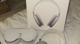 Used
													Apple AirPods Max - Silver, photo 1 of 3