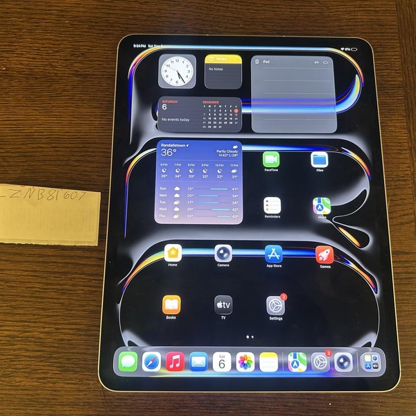 Apple iPad Pro 13 inch (M4) 2024 - Unlocked, 256 GB, Silver, 8 GB, A2926, Standard Glass