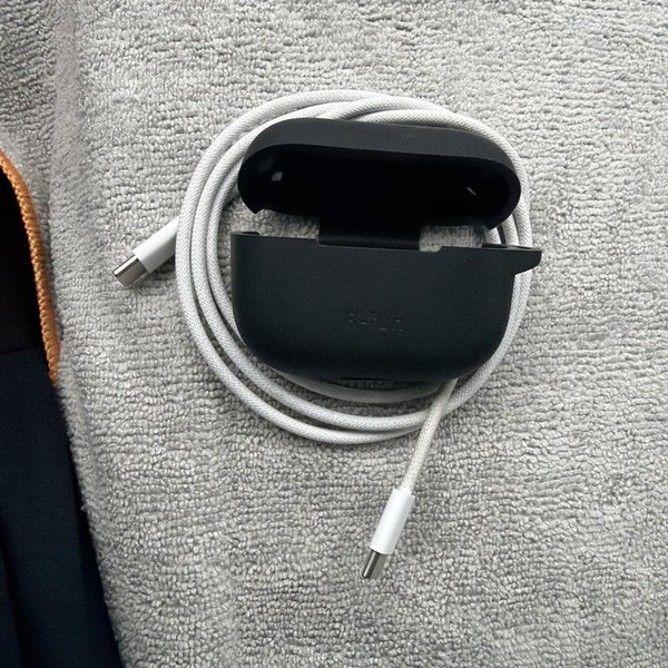 Apple AirPods Pro 2 - USB-C