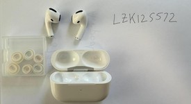 Used
													Apple AirPods Pro - Wireless Case, photo 1 of 1