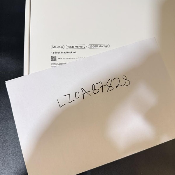 MacBook Air 2025 (M4) - 13 inch - 256 GB, Midnight, 16 GB, Apple M4