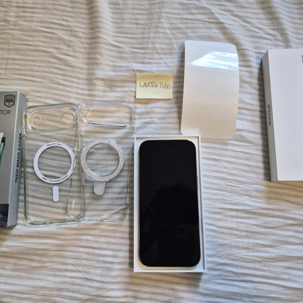 Apple iPhone Air - Unlocked, 256 GB, Light Gold, A3260
