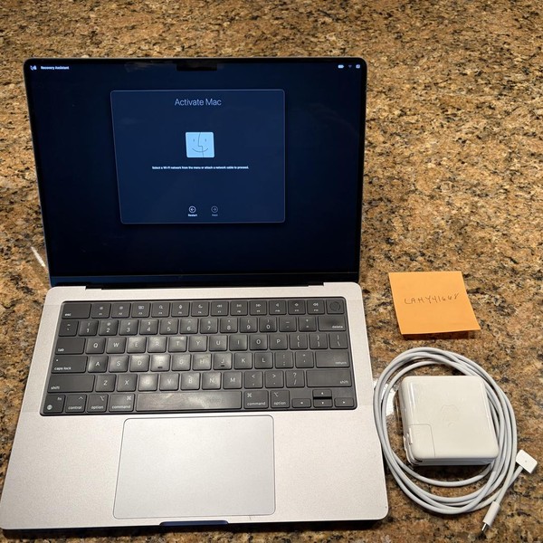 MacBook Pro 2023 - 14 inch - 512 GB, Silver, 16 GB, Apple M2 Pro 10-core