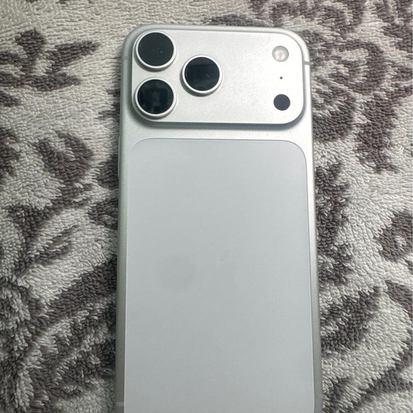 Apple iPhone 17 Pro Max - Spectrum, 256 GB, Silver, A3257