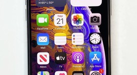 Good
													Apple iPhone Xs - AT&T, Silver, 256 GB, A1920, photo 1 of 6