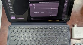 Good
													Google Pixel Slate - Wi-Fi, Core m3, Navy Blue, 64 GB, 8 GB, photo 1 of 10