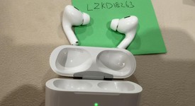 Used
													Apple AirPods Pro 2 - USB-C, photo 2 of 5