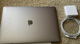 Good
													MacBook Pro 2018 (With Touch Bar) - 15" - I7, Gray, 512 GB, 32 GB, photo 2 of 7