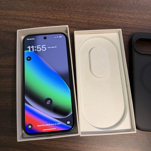 Google Pixel 10 - Unlocked, 128 GB, Obsidian, GLBW0