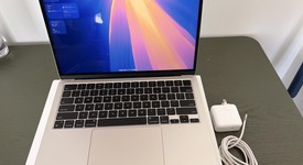 Mint
													MacBook Air 2022 - 13" - Apple M2, Starlight, 256 GB, 16 GB, photo 1 of 8