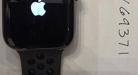 Good
													Apple Watch Series 4 44mm - Gray, A1978 - GPS, Aluminum, photo 2 of 4