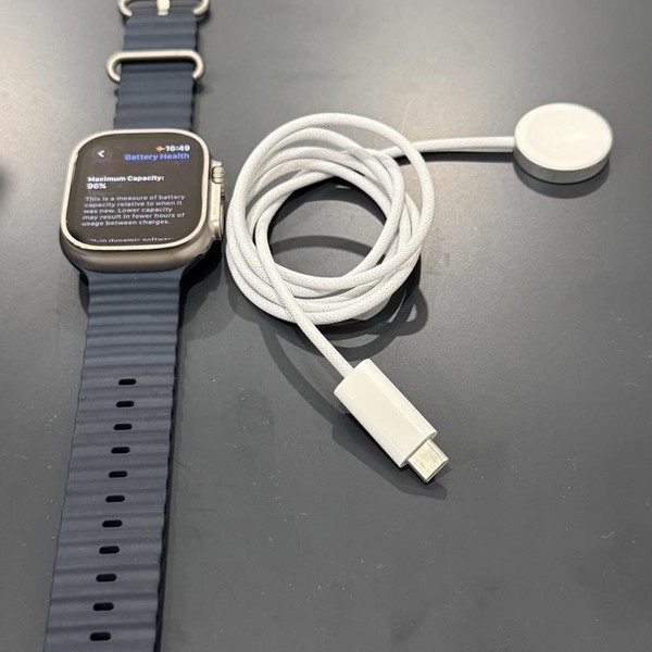 Apple Watch Ultra 2 49mm - Unlocked, Natural, A2986