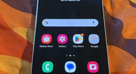 Fair
													Samsung Galaxy S22 Plus - Unlocked Non-US, White, 128 GB, 8 GB, SM-S906B/DS, photo 4 of 6