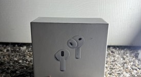 New
													Apple AirPods Pro 3, photo 2 of 9