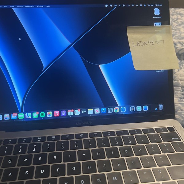 MacBook Air 2018 - 13 inch - 256 GB, Gray, 8 GB, Intel Core i5