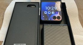 Mint
													Motorola Razr (2025) - Total by Verizon, Blue, 256 GB, 8 GB, photo 1 of 16