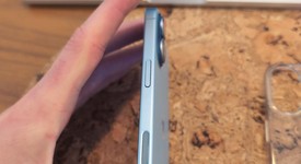 Mint
													Apple iPhone 17 - Unlocked, Mist Blue, 256 GB, A3258, photo 5 of 9