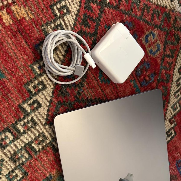 MacBook Air 2023 (M2) - 15 inch - 256 GB, Gray, 8 GB, Apple M2