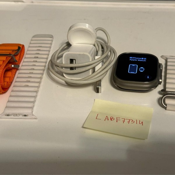 Apple Watch Ultra 49mm - Unlocked, Titanium, A2622