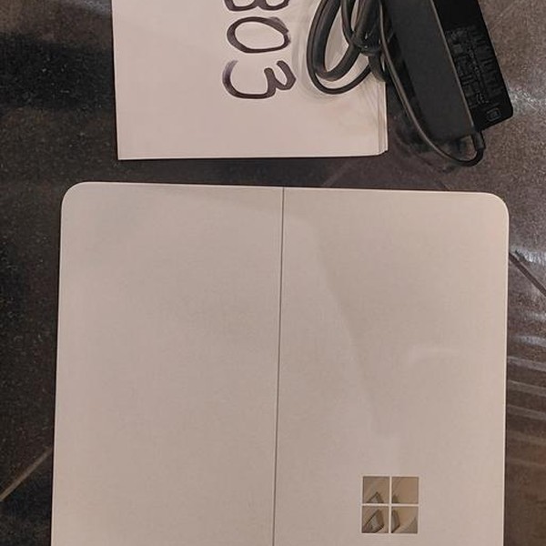Microsoft Surface Laptop Studio - 256 GB, Platinum, 16 GB, Intel Core i5