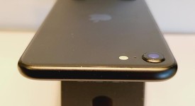 Good
													Apple iPhone SE 2nd Gen 2020 - Unlocked, Black, 64 GB, A2275, photo 4 of 7