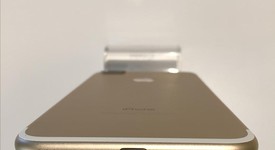 Good
													Apple iPhone 7 Plus - Sprint, Gold, 32 GB, A1661, photo 5 of 9