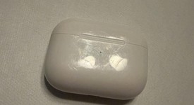 Used
													Apple AirPods Pro 2 - Lightning, photo 3 of 8