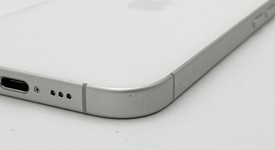 Fair
													Apple iPhone 16 - Unlocked, White, 128 GB, A3081, photo 5 of 6