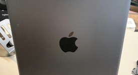 Good
													Apple iPad Air - Unlocked, Gray, 32 GB, photo 3 of 5