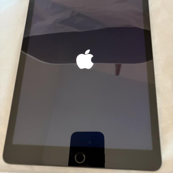 Apple iPad (9th Gen) - Wi-Fi, 64 GB, Gray, A2602