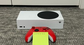 Good
													Xbox Series S (2020) - White, 512 GB, photo 1 of 8